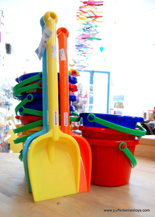 Spielstabil buckets and shovels